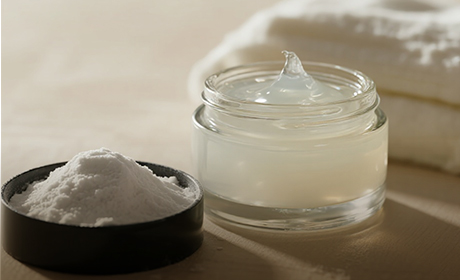 Carbopol-based clear gel and white lotion - examples of personal care and pharmaceutical formulations using Carbomer 940, 980, U20